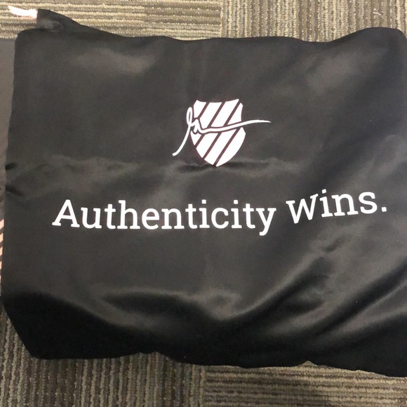 Gary V’s tennis shoes NIB - Picture 4 of 4